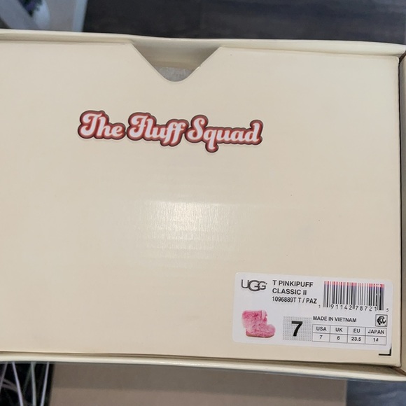 UGG Kids Pinkipuff Classic II Pink Azalea Fur Boots with Ears - Girls Size:7 - Picture 13 of 14